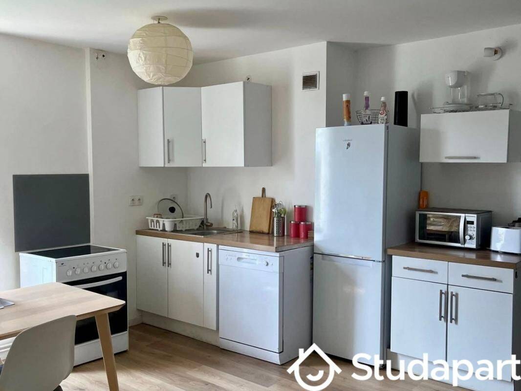 1 pièce 9 m² · à Cergy · 9 m² · 520 €