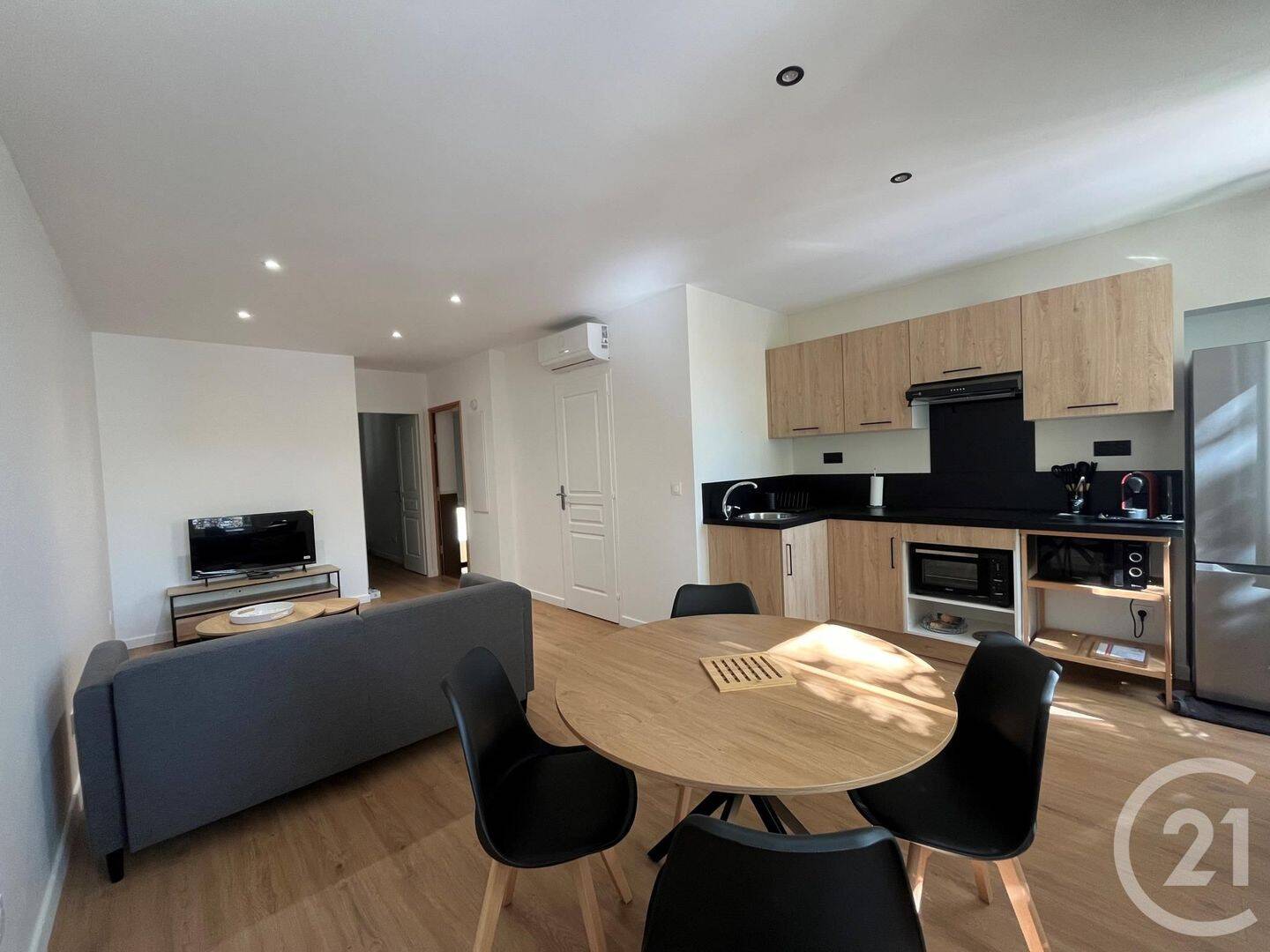 Appartement 2 pièces 37 m² · à Saint-Cyr-sur-Mer · 37,2 m² · 845 €/mois