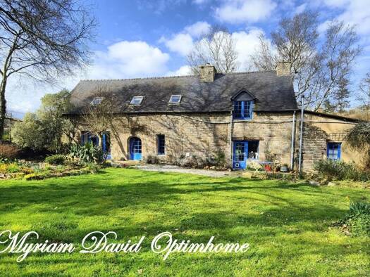 Maison à vendre 258 500 € 5 pièces 3 chambres 161 m² 4 086 m² de terrain Glomel 22110