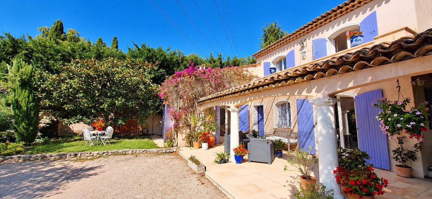 Maison 5 pièces 231 m² · à Mougins · 230,6 m² · 1 260 000 €