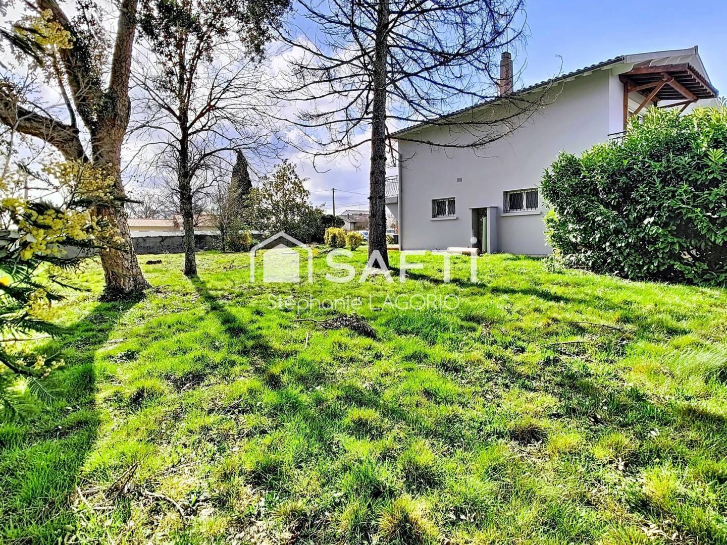 Maison 6 pièces 133 m² · à Bruguières · 133 m² · 327 600 €