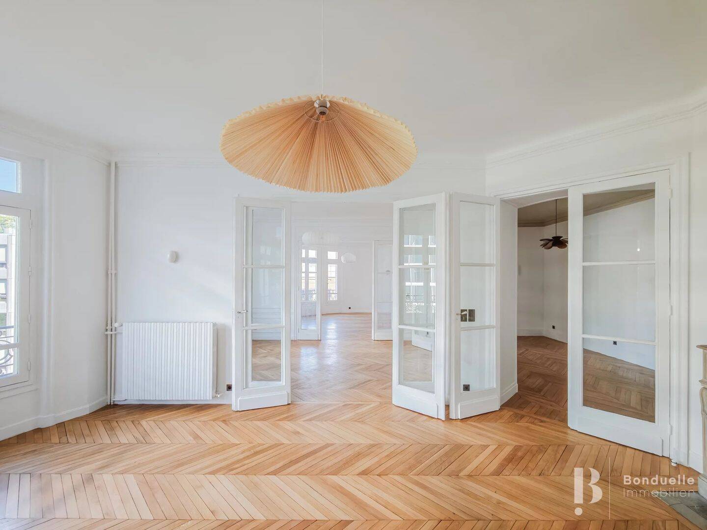 Appartement 7 pièces 235 m² · à Paris 8ème Arrondissement · 235,2 m² · 9 950 €/mois