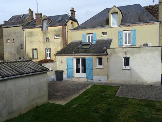 Maison à vendre 159 000 € 6 pièces 3 chambres 145 m² 358 m² de terrain Ceton 61260