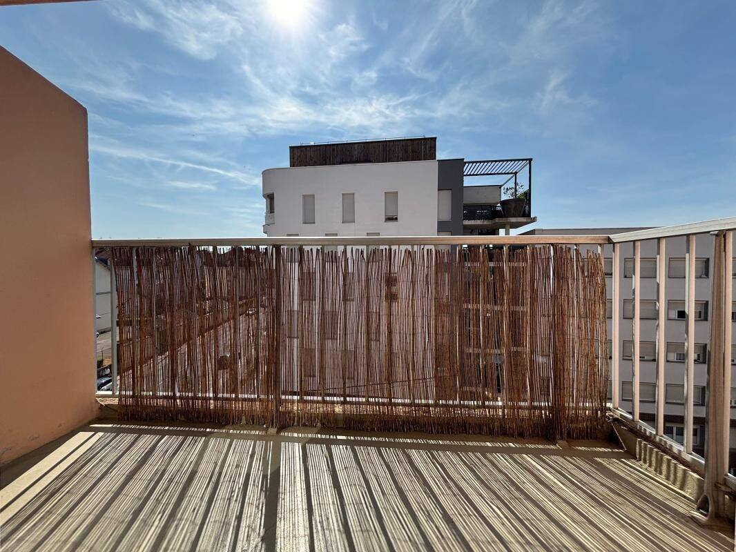 Appartement 1 pièce 28 m² · à Dijon · 27,9 m² · 80 000 €