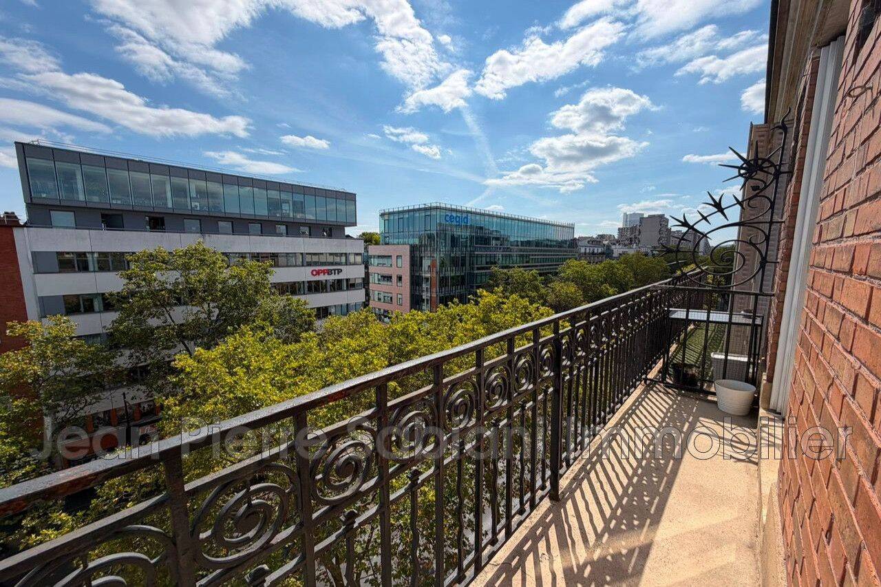 Appartement 3 pièces 47 m² · à Boulogne-Billancourt · 46,5 m² · 2 574 €/mois