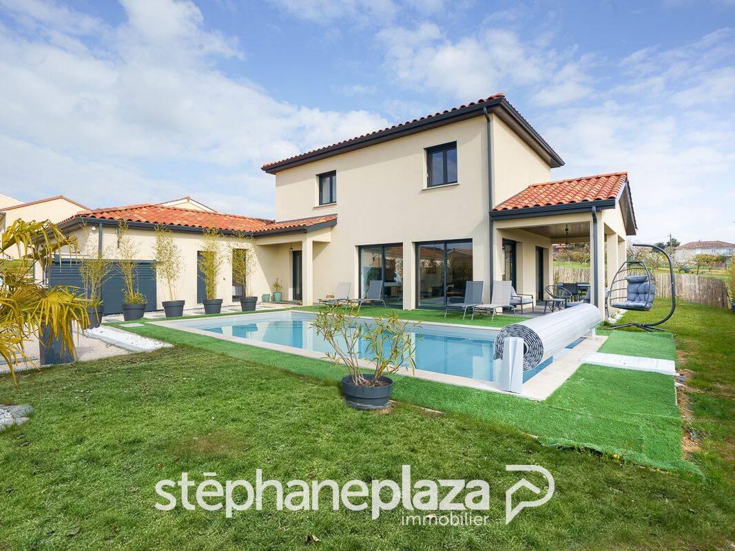 Maison 5 pièces 150 m² · à Hurigny · 150 m² · 479 000 €