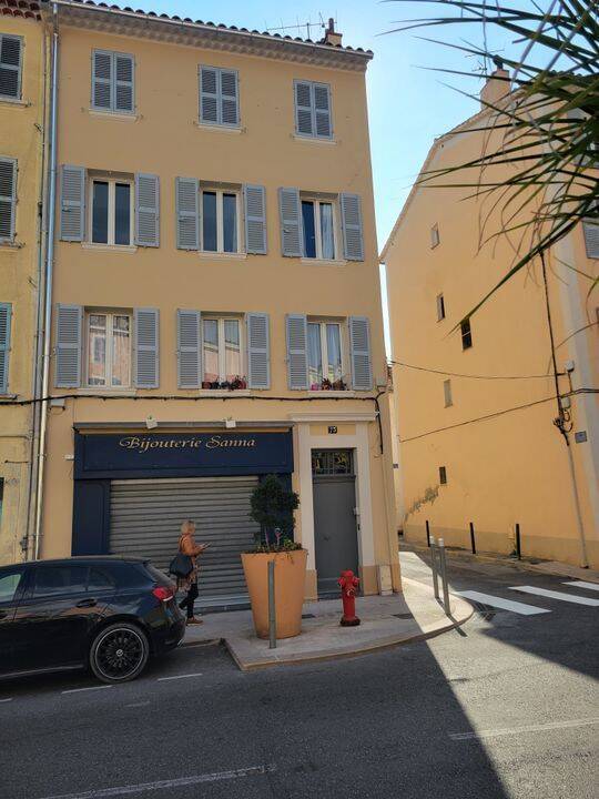 Appartement 2 pièces 34 m² · à Hyères · 34 m² · 556 €