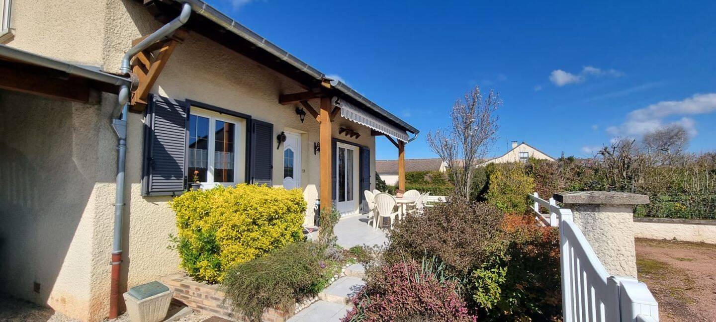 Maison 4 pièces 94 m² · à Vitry-en-Charollais · 94 m² · 189 000 €