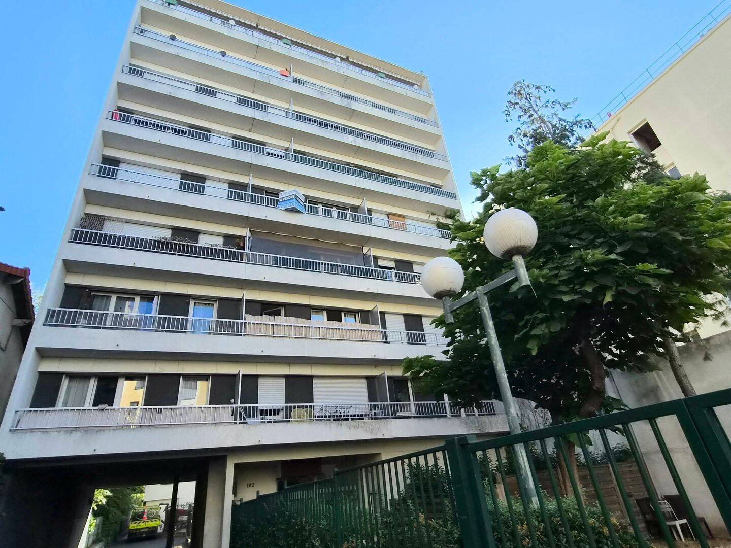 Appartement 1 pièce 33 m² · à Asnières-sur-Seine · 32,6 m² · 1 195 €
