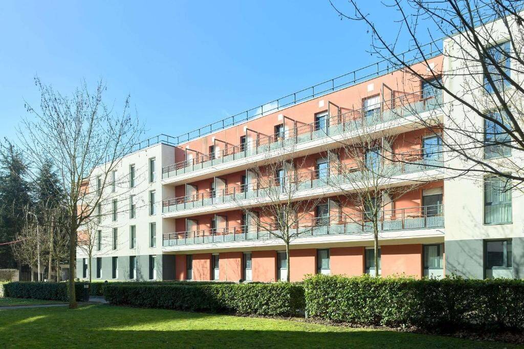 Appartement 3 pièces 59 m² · à Saint-Cyr-l'École · 58,9 m² · 145 600 €
