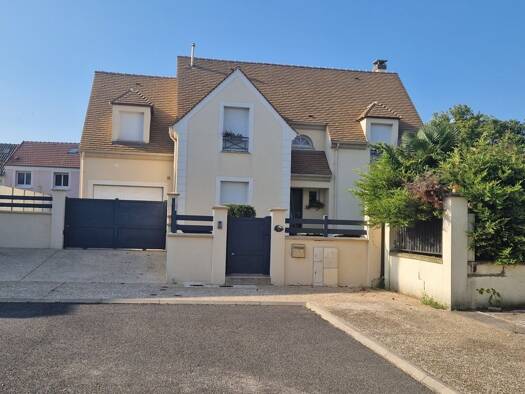 Maison à vendre 560 000 € 5 pièces 4 chambres 168 m² 1 055 m² de terrain Claye-Souilly 77410