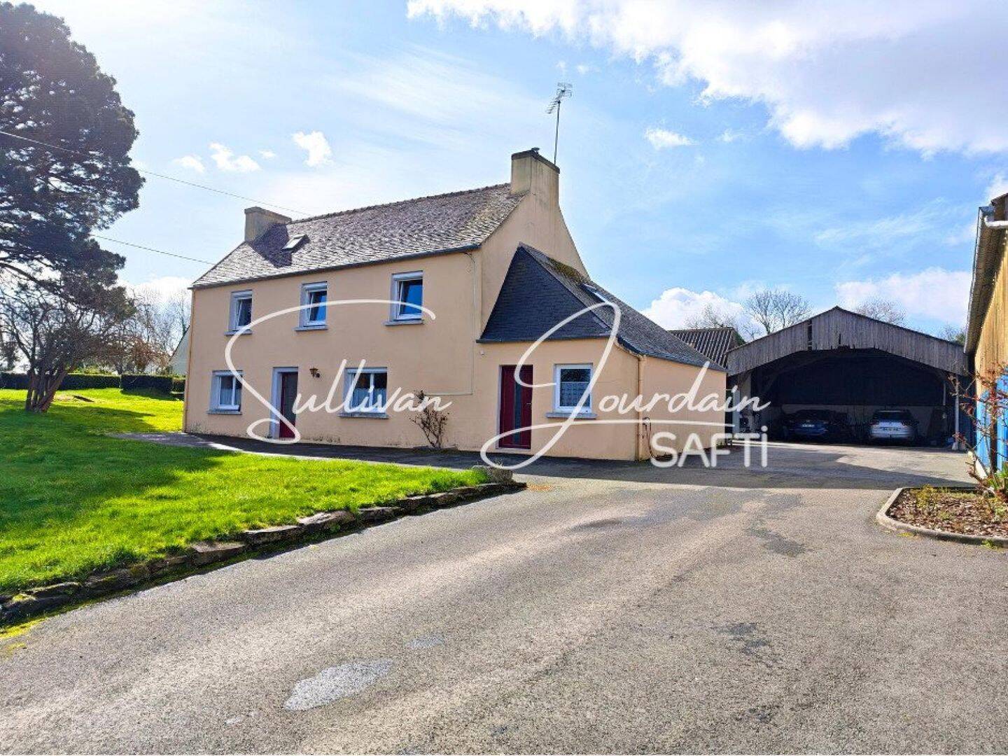 Maison 6 pièces 125 m² · à Saint-Martin-des-Champs · 125 m² · 231 000 €