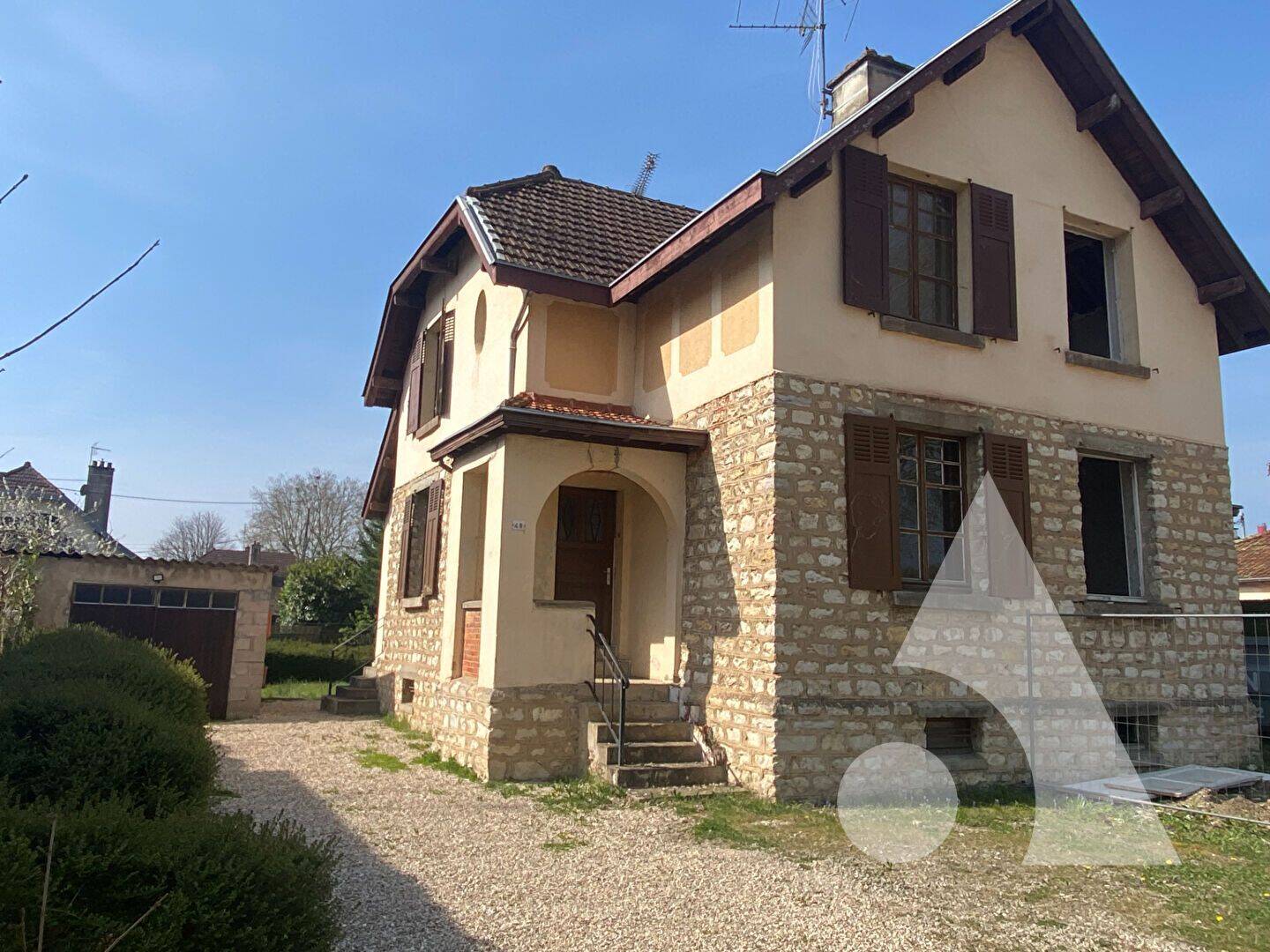 Maison 5 pièces 76 m² · à Tavaux · 76 m² · 90 000 €