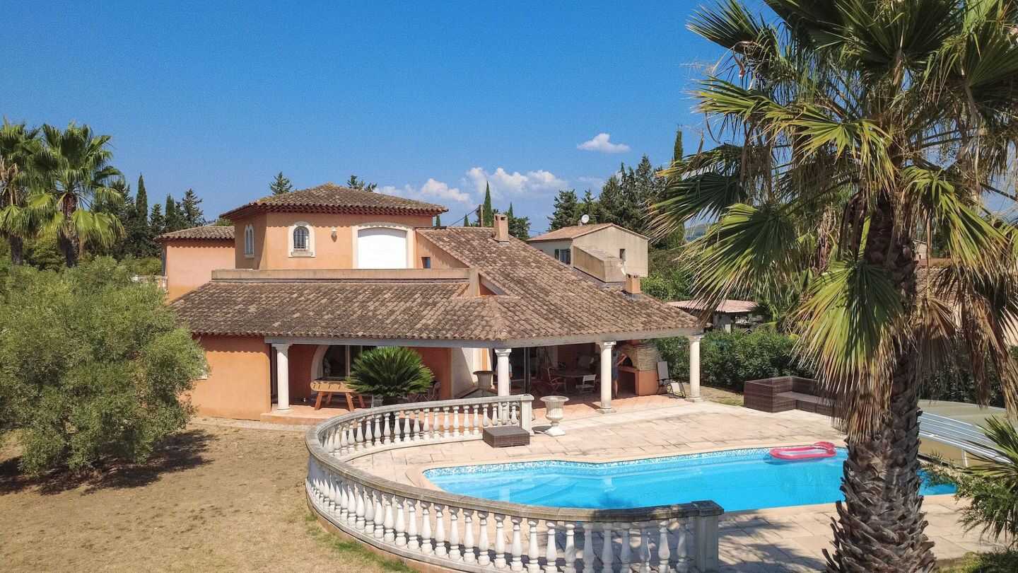 Maison 6 pièces 191 m² · à Le Muy · 191 m² · 575 000 €