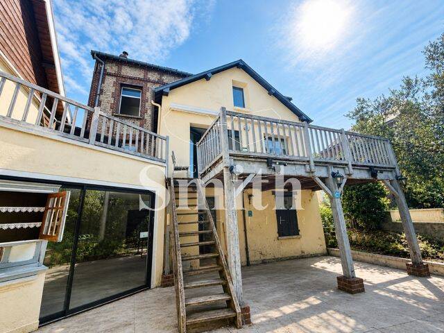 Maison 12 pièces 235 m² · à Amfreville-la-Mi-Voie · 235 m² · 350 000 €
