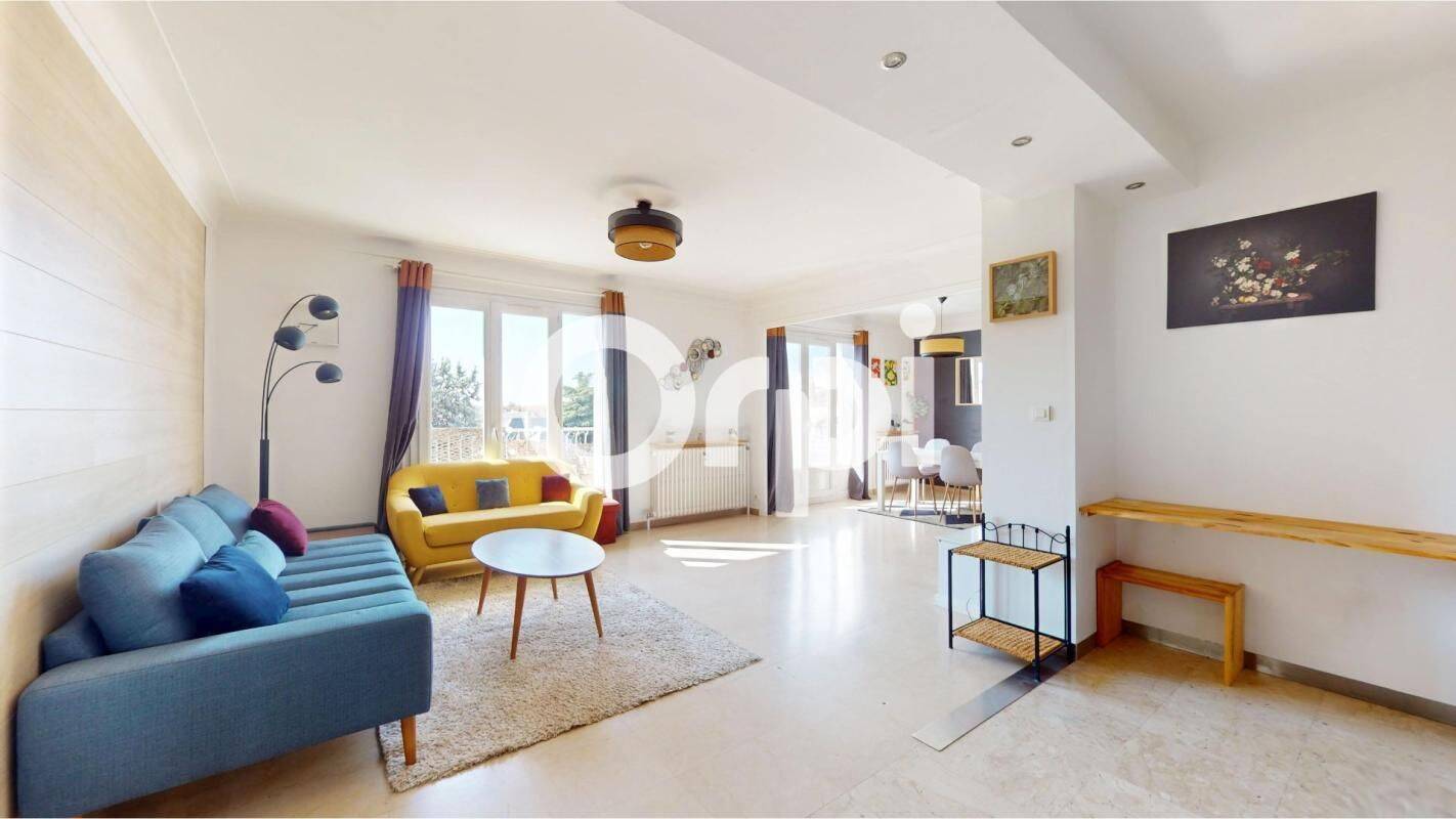 Appartement 4 pièces 99 m² · à Bron · 98,6 m² · 1 450 €/mois