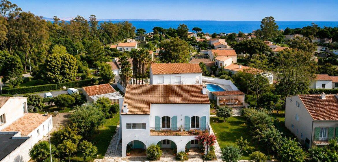 Maison 7 pièces 223 m² · à Lucciana · 223 m² · 490 000 €