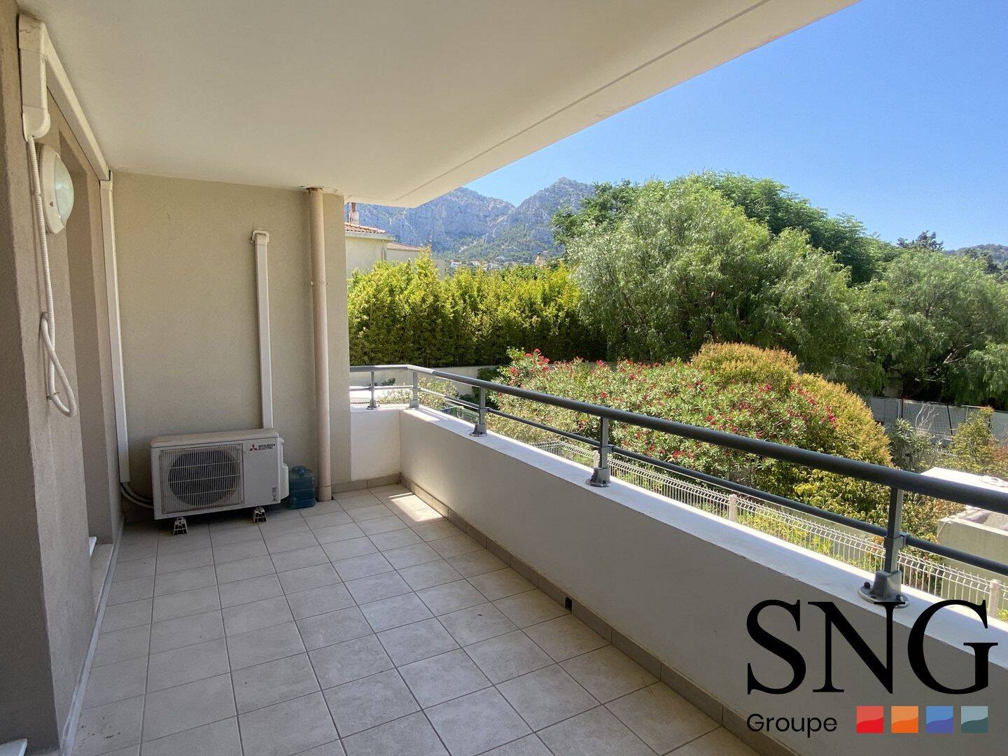Appartement 3 pièces 48 m² · à Marseille 8ème Arrondissement · 47,7 m² · 908 €