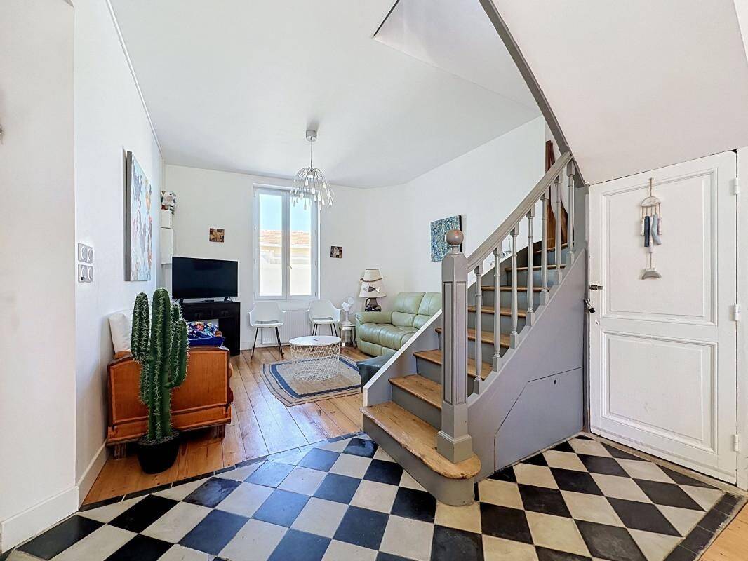 Maison 5 pièces 105 m² · à La Rochelle · 105 m² · 566 000 €