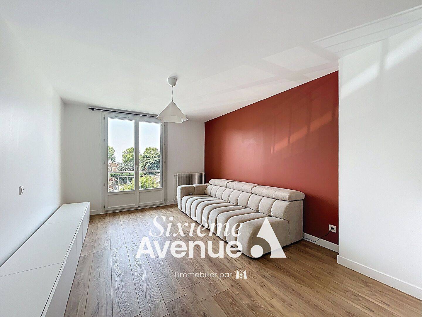 Appartement 3 pièces 57 m² · à Décines-Charpieu · 56,9 m² · 930 €/mois