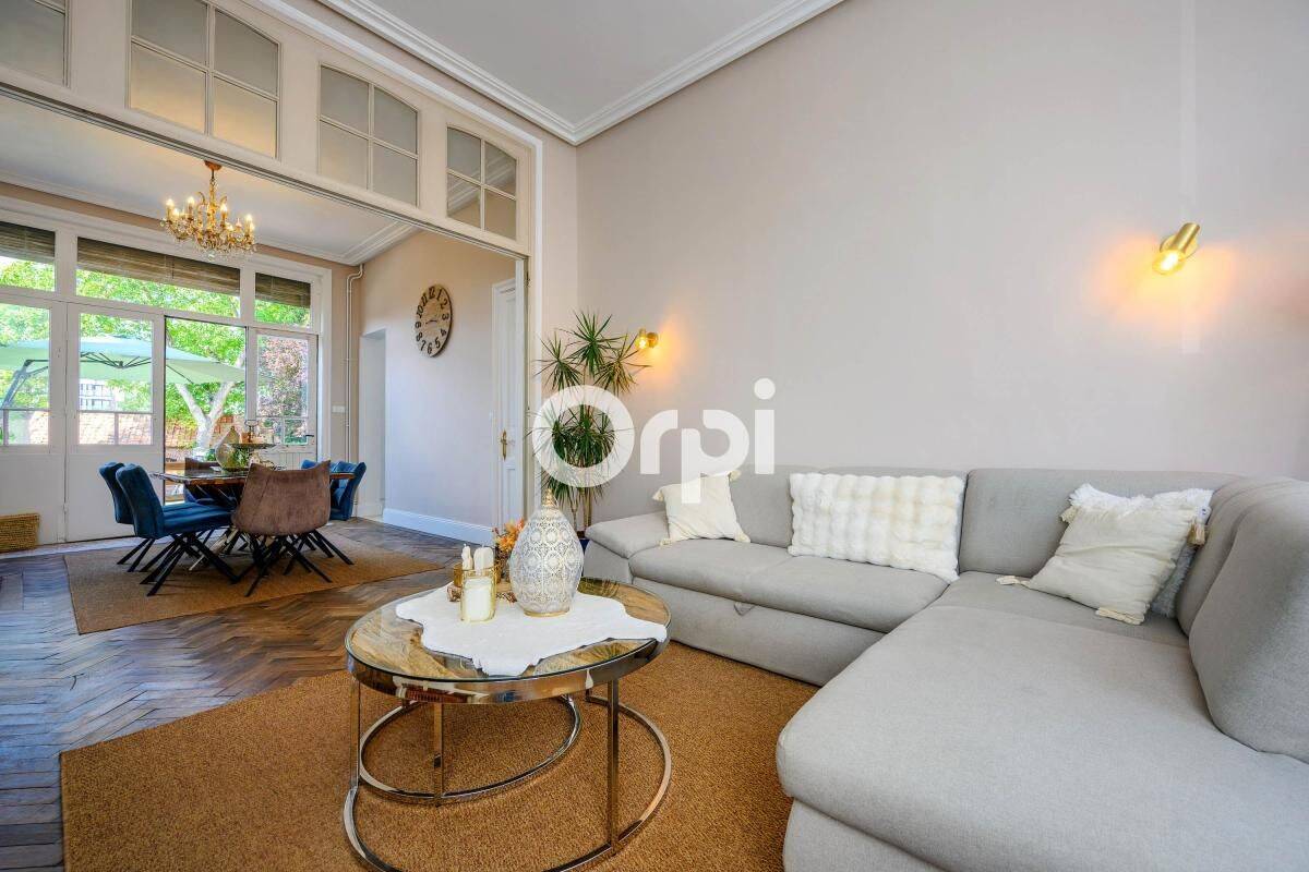 Maison 8 pièces 196 m² · à Comines · 195,5 m² · 369 250 €