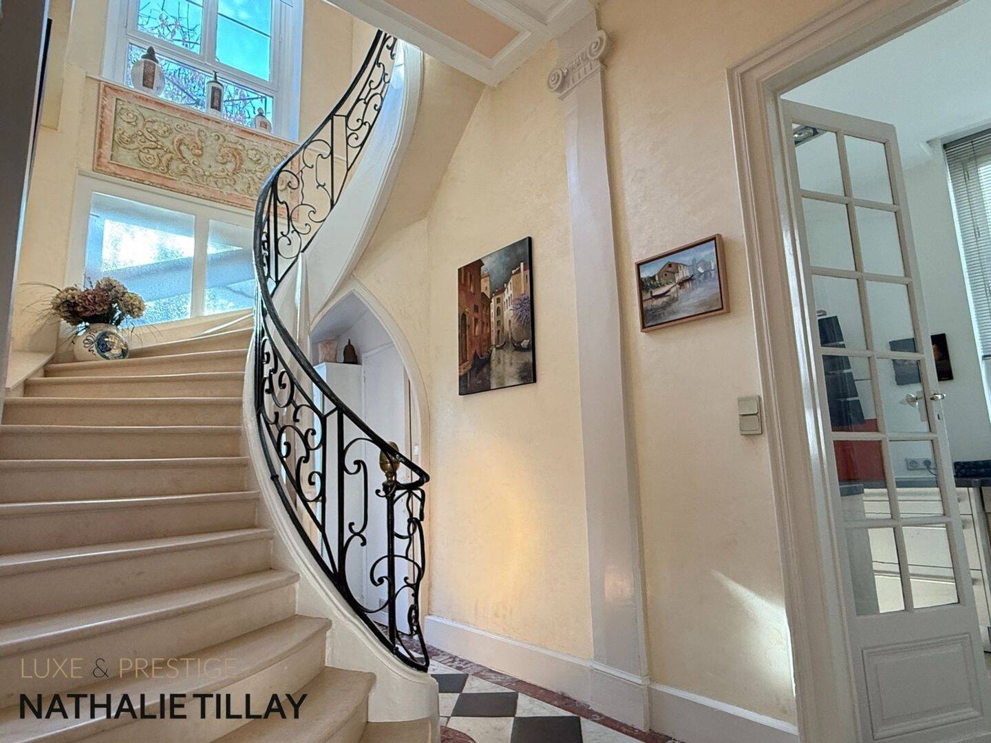 Maison 9 pièces 260 m² · à Orléans · 260 m² · 852 800 €
