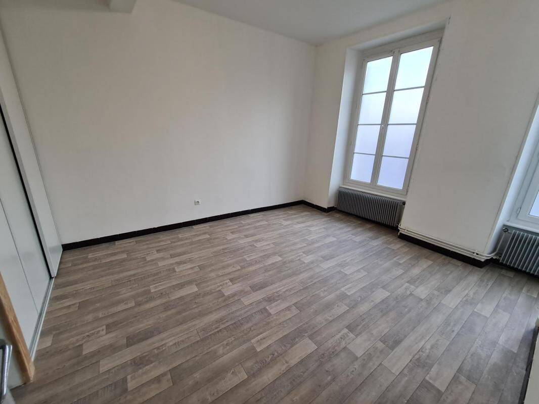 Appartement 1 pièce 39 m² · à Le Creusot · 39 m² · 355 €/mois