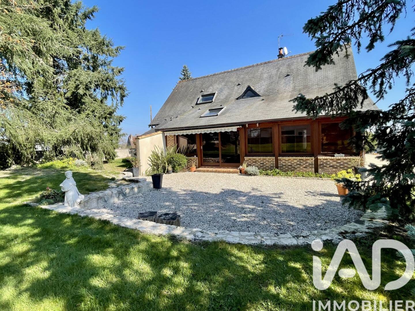 Maison 6 pièces 189 m² · à Monnaie · 189 m² · 385 000 €