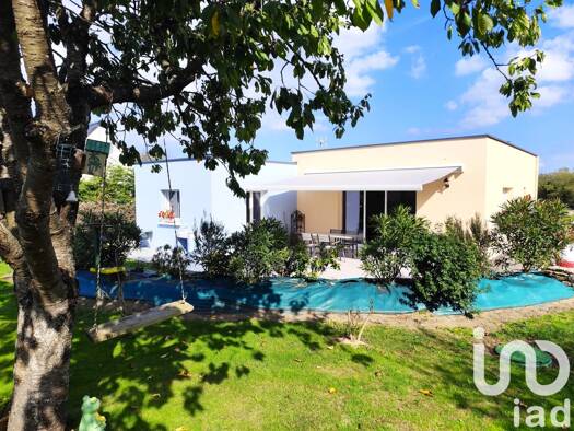 Maison de plain-pied à vendre 430 200 € 5 pièces 3 chambres 110 m² 937 m² de terrain Trédrez-Locquémeau 22300