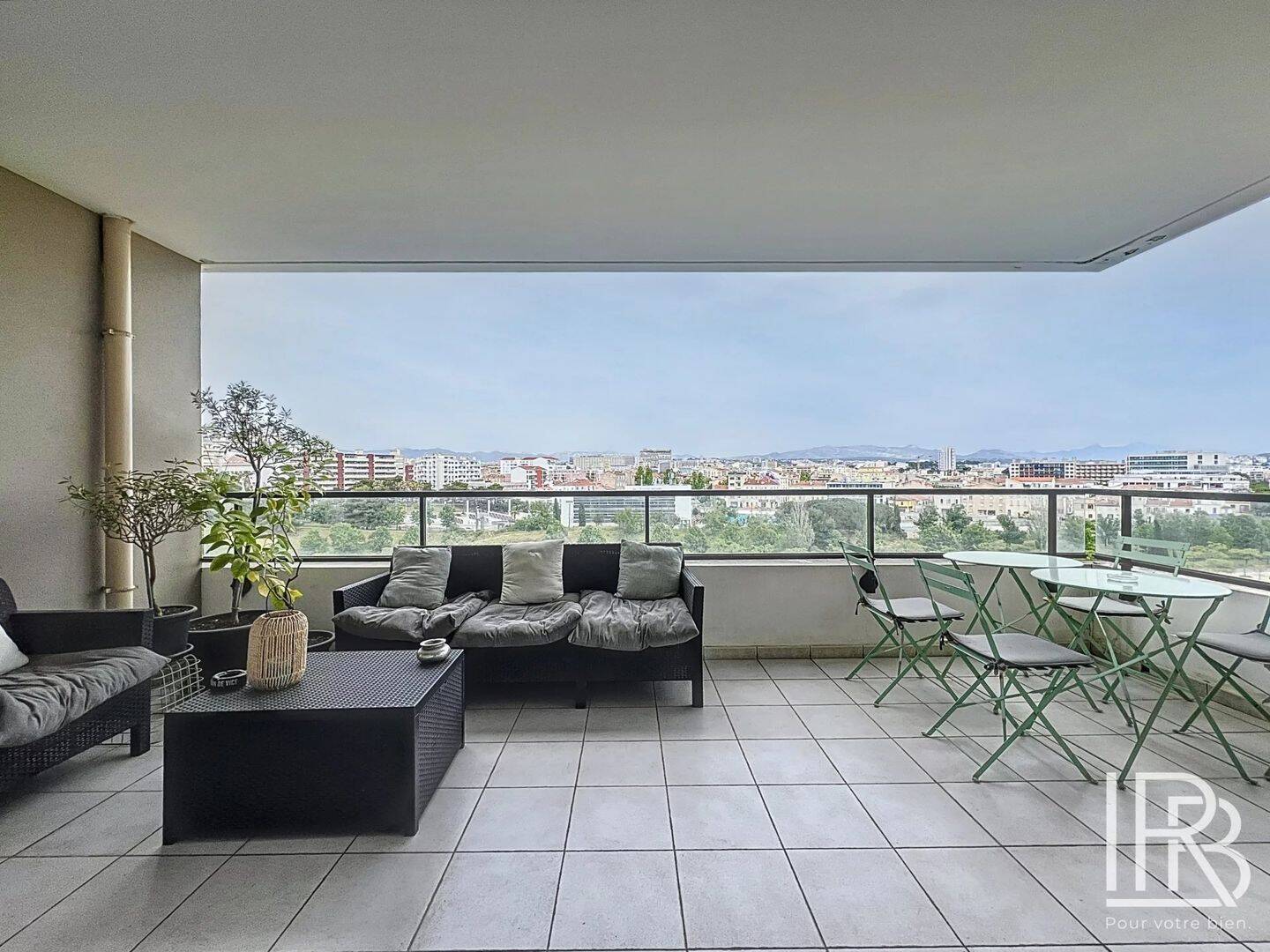 Appartement 3 pièces 66 m² · à Marseille 8ème Arrondissement · 66,2 m² · 1 295 €