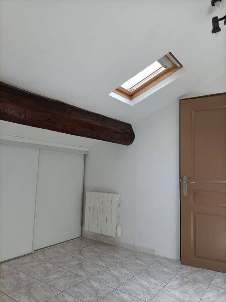Appartement à louer 280 € 2 pièces 1 chambre 20 m² 3ème étage Allées Paul Riquet Béziers 34500
