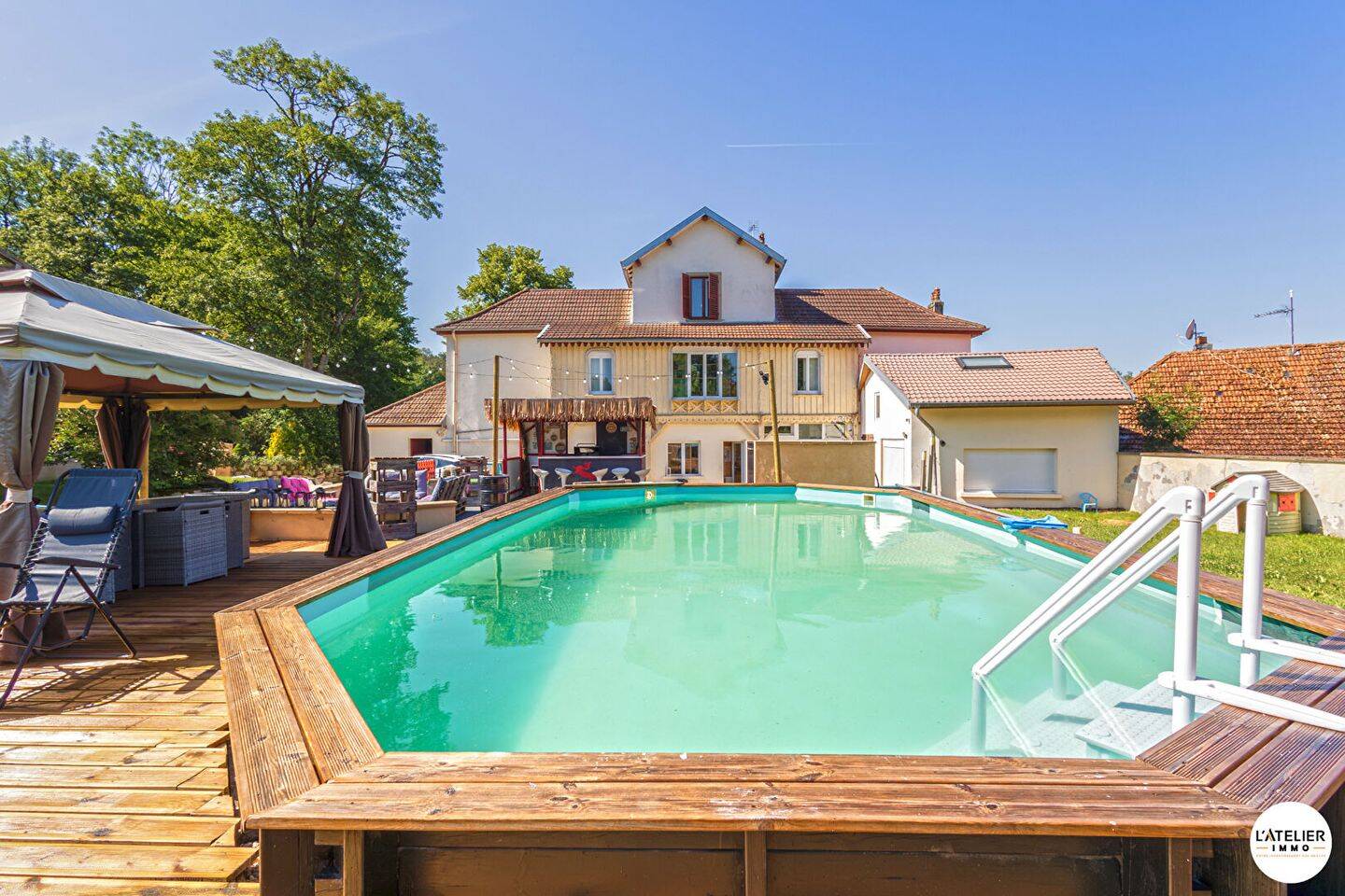 Maison 9 pièces 258 m² · à Mirecourt · 258 m² · 422 000 €