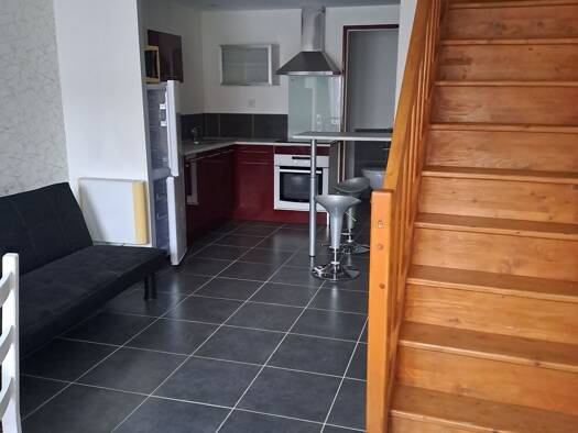 Appartement à louer 385 € 2 pièces 1 chambre 49 m² RDC/1 Cremeaux 42260