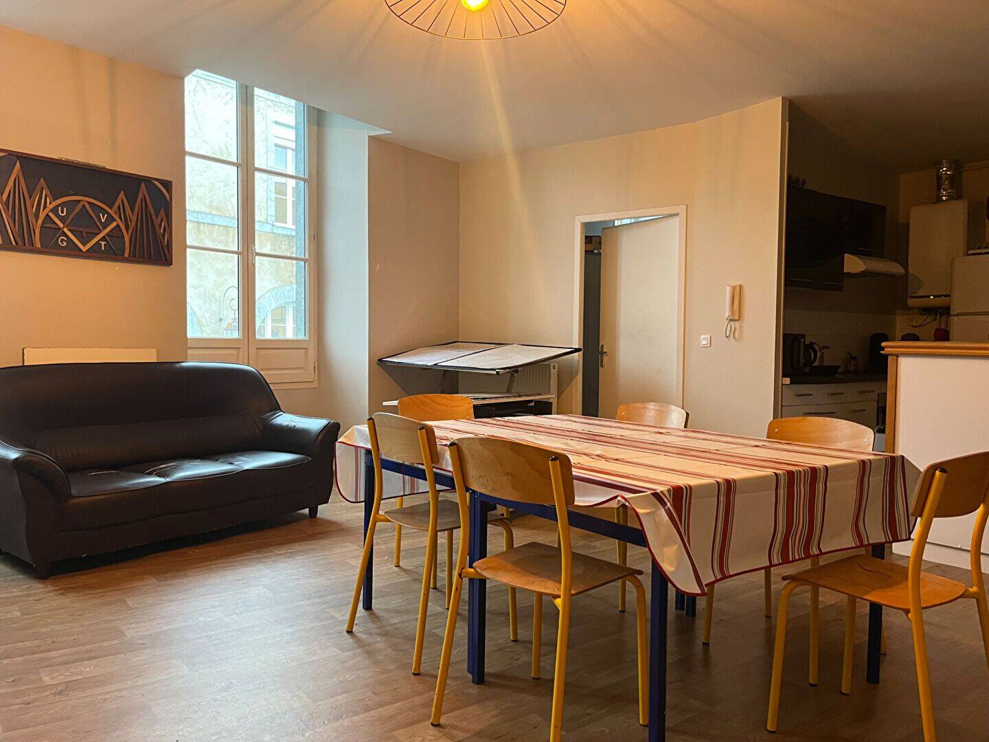 Appartement 4 pièces 92 m² · à Oloron-Sainte-Marie · 91,5 m² · 123 000 €