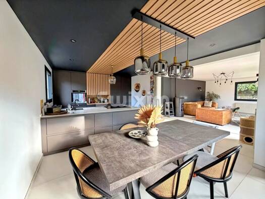 Maison à vendre 670 000 € 5 pièces 4 chambres 136 m² 1 100 m² de terrain Massongy 74140