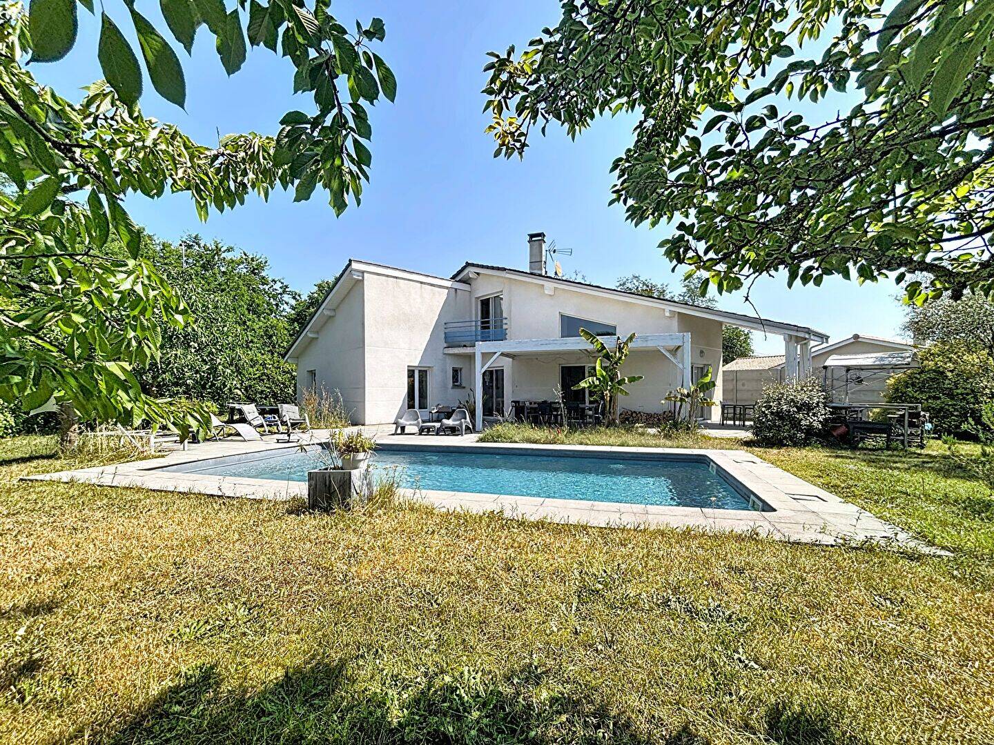 Maison 6 pièces 132 m² · à Blanquefort · 132 m² · 469 000 €