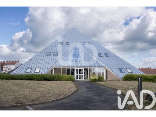 Immeuble à vendre 525 000 € 1 239 m² Général de Gaulle-Vélodrome-Baillets Albert 80300