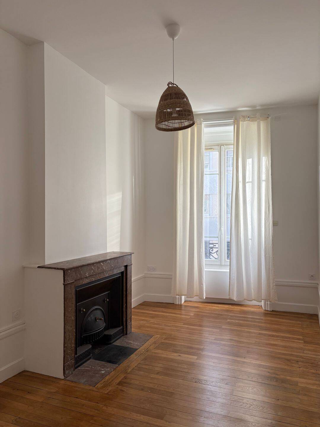 Appartement 1 pièce 40 m² · à Lyon 7ème Arrondissement · 40 m² · 850 €