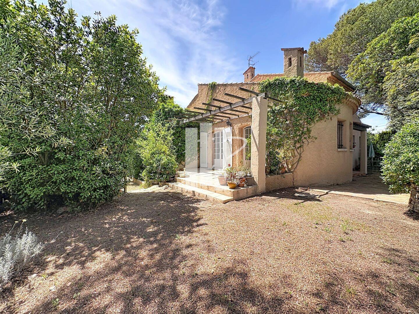 Maison 7 pièces 196 m² · à Saint-Raphaël · 196 m² · 990 000 €