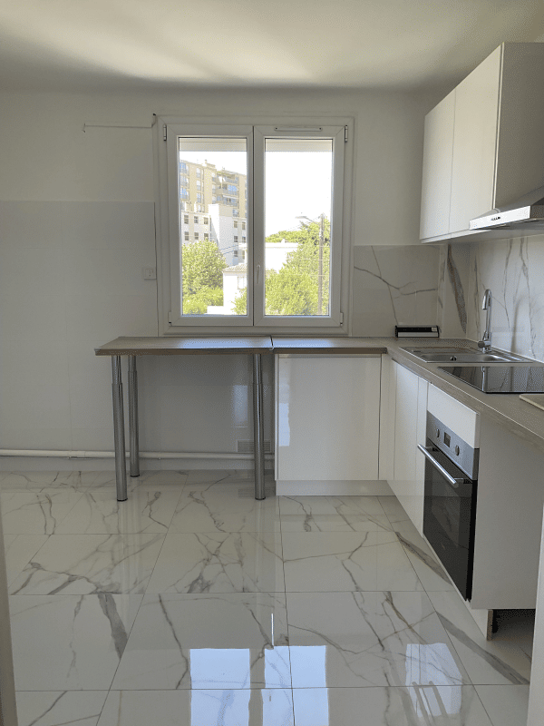 Appartement 3 pièces 56 m² · à Saint-Raphaël · 56 m² · 930 €/mois