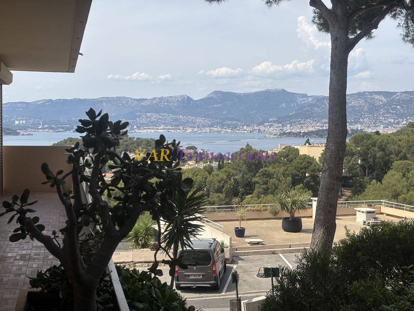 Appartement 4 pièces 96 m² · à Saint-Mandrier-sur-Mer · 96,4 m² · 399 000 €
