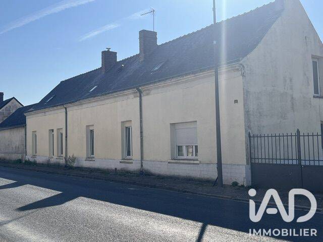 Maison 5 pièces 214 m² · à Noyant-Villages · 213,9 m² · 170 000 €