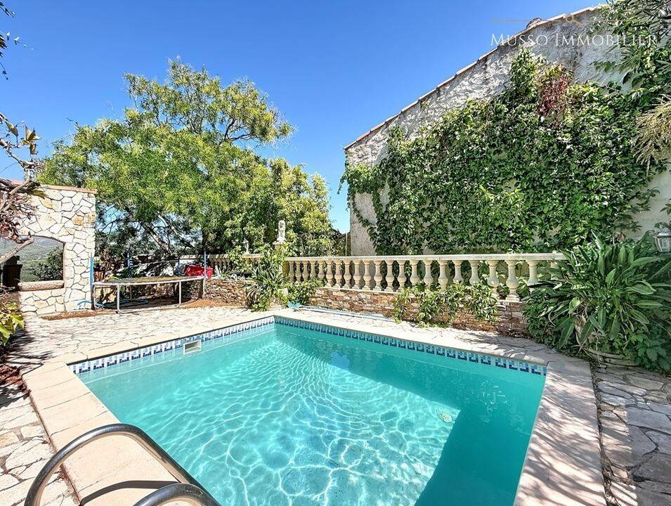 Maison 5 pièces 184 m² · à Marseille 11ème Arrondissement · 184 m² · 650 000 €
