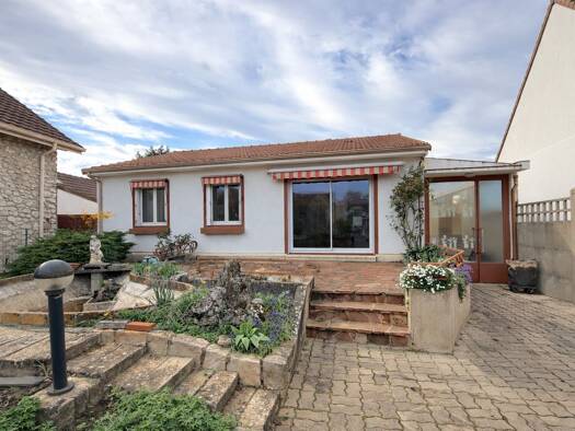 Maison de plain-pied à vendre 275 000 € 4 pièces 2 chambres 74,1 m² 596 m² de terrain Quincy-sous-Sénart 91480