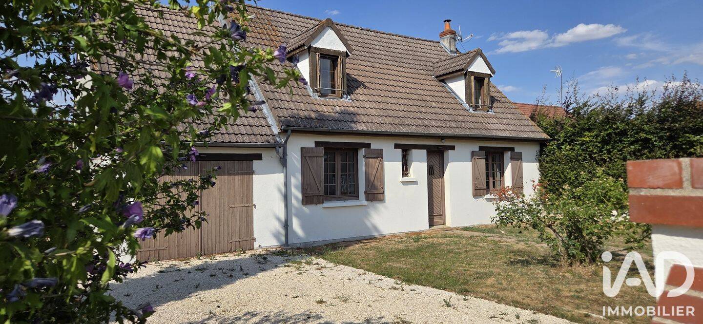 Maison 5 pièces 110 m² · à Saint-Péravy-la-Colombe · 110 m² · 189 000 €