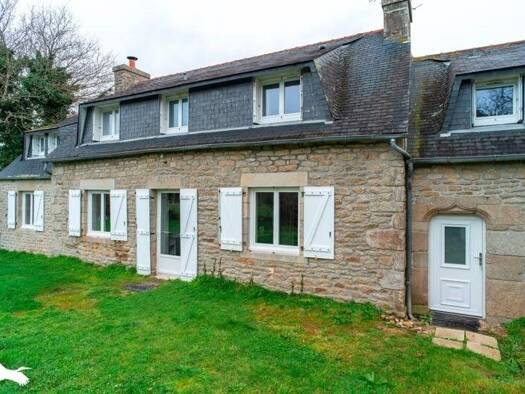 Maison à vendre 348 480 € 6 pièces 4 chambres 110 m² 1 333 m² de terrain Plomeur 29120