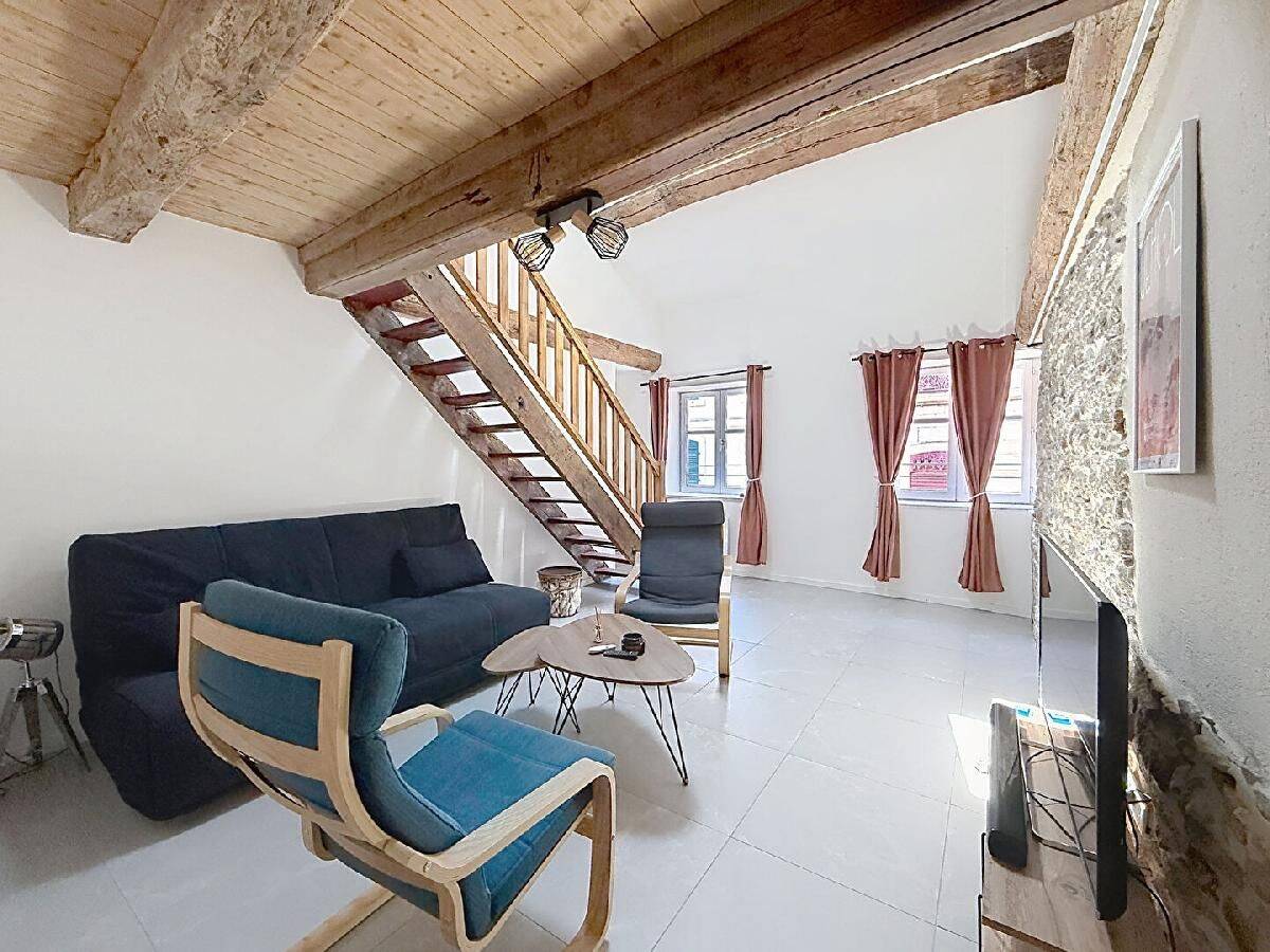 3 pièces 66 m² · à Cluny · 65,5 m² · 890 €