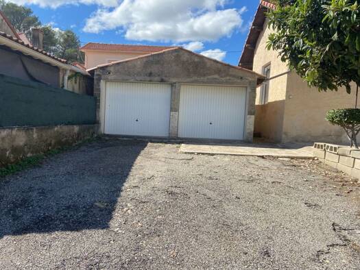 Maison de plain-pied à vendre 389 000 € 5 pièces 4 chambres 82 m² 516 m² de terrain Gréasque 13850