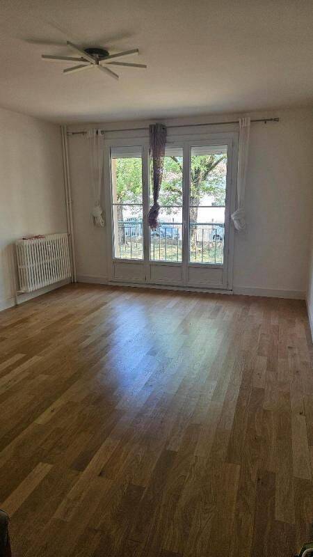 Appartement 4 pièces 74 m² · à Meyzieu · 74 m² · 920 €