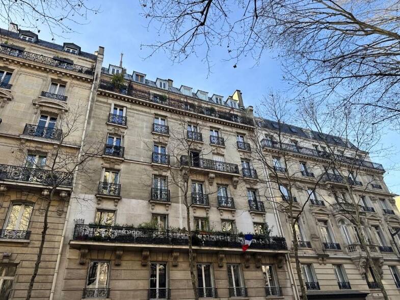 Appartement à louer 1 135 € 1 pièce 30 m² RDC Porte Dauphine Paris 16ème 75016